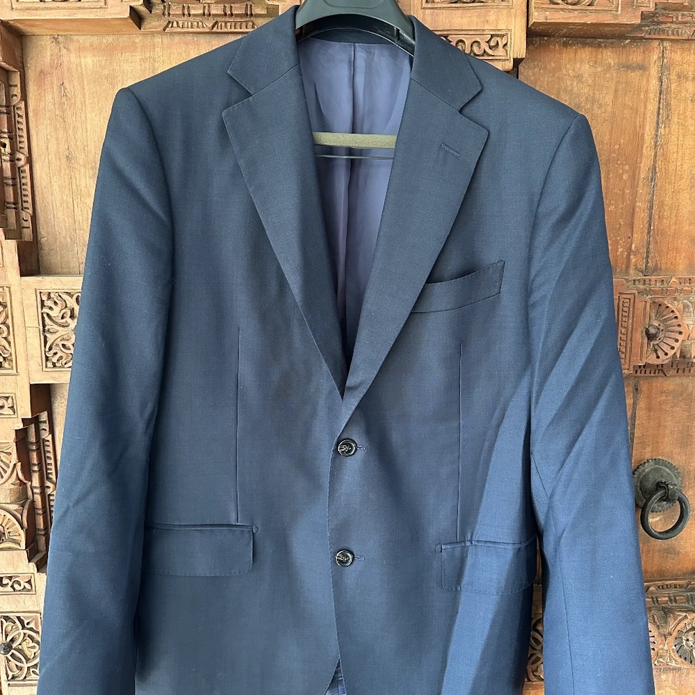 Suitsupply wool 110s navy suit